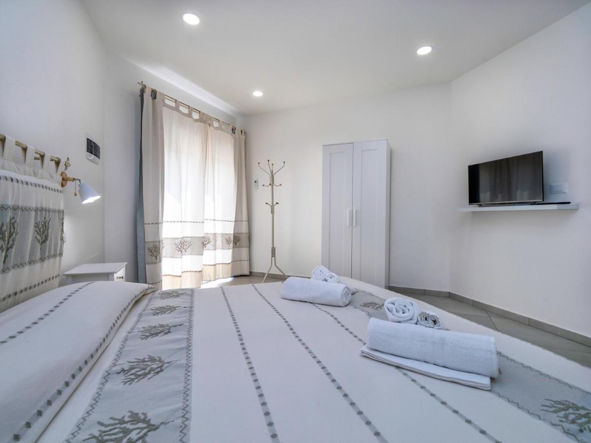 Aldo Moro Rooms Olbia Dış mekan fotoğraf