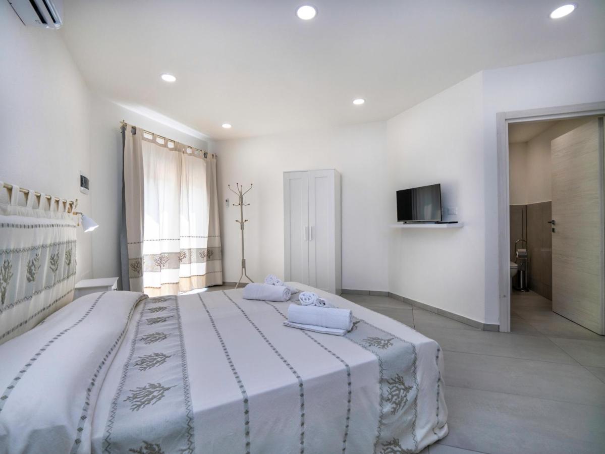 Aldo Moro Rooms Olbia Dış mekan fotoğraf
